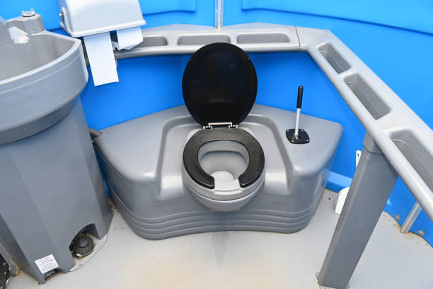 Best Portable restroom trailer rental  in Tunica, MS